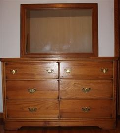 6-Drawer Oak Dresser with Mirror
