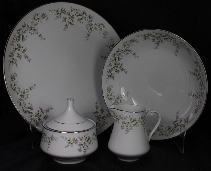 Oneida  "Grandeau" Serving Pieces:  Chop Plate, Round Vegetable Bowl, Sugar Bowl w/Lid and Creamer
