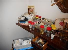 Crafts, Sewing Notions