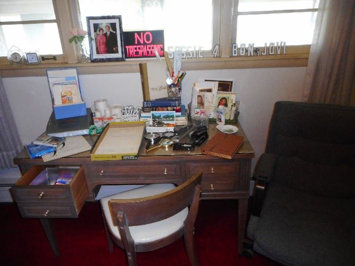 Mid Century Desk/Chair.