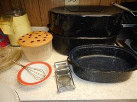 Vintage LARGE Oven Roaster with Lids