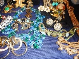 Gorgeous Costume..Weiss, Kramer, Lisner, Juliana Style