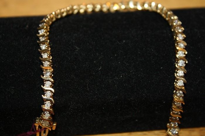 14K Gold and 4.8 Carat Diamond Bracelet