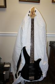 Yamaha Base Guitar