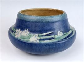 Newcomb College Vase