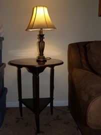 Bombay drop down accent table 