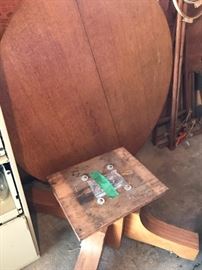 Round Oak Table