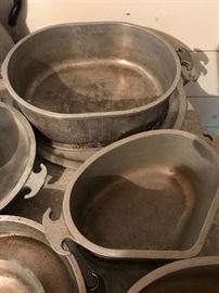 Gaudian Service Ware