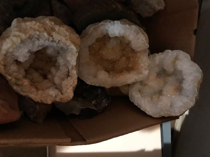Box of Nice Geodes