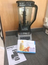Ninja Professional Blender, owner's guide and recipes! Works great!