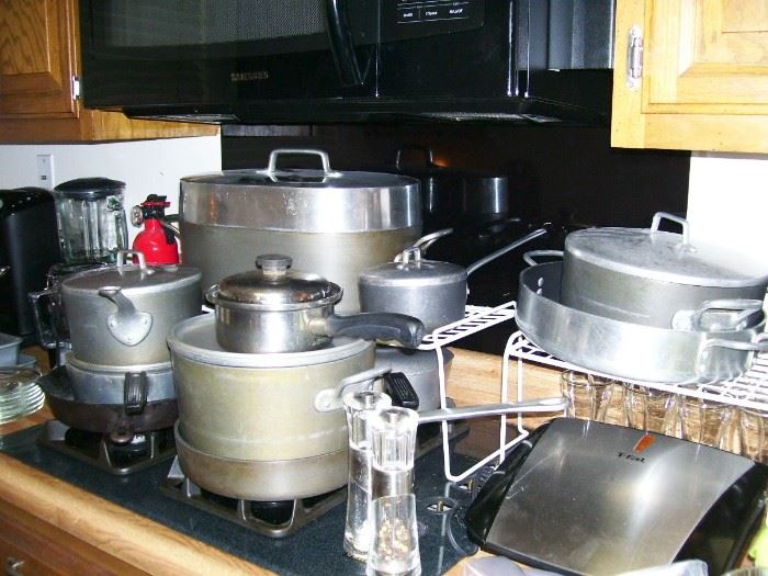 Great selection of Magnalite cookware