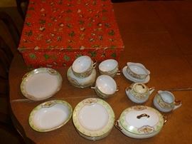Awesome childs tea set w/original box (1 pc damaged)