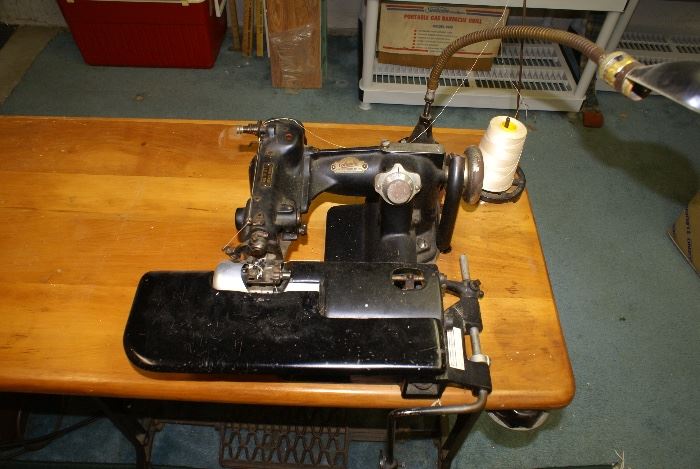Columbia Commercial Blind Stitch Machine with Commercial Base