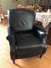 Leather Chair/Recliner