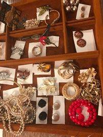 Vintage jewelry Monet, Trifarri, and other jewelry designers.