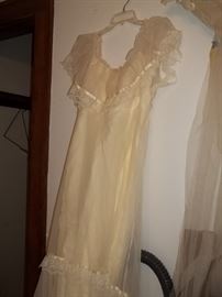 1980s wedding dress
