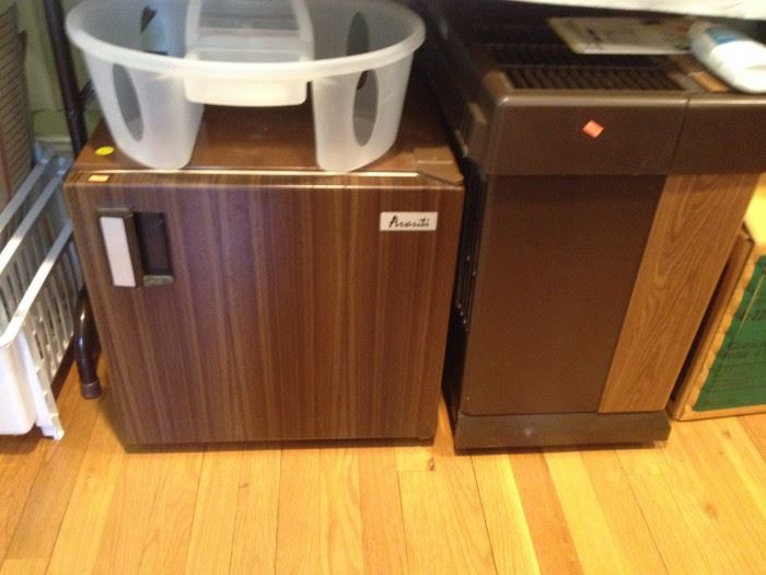 Refrigerator & dehumidifier