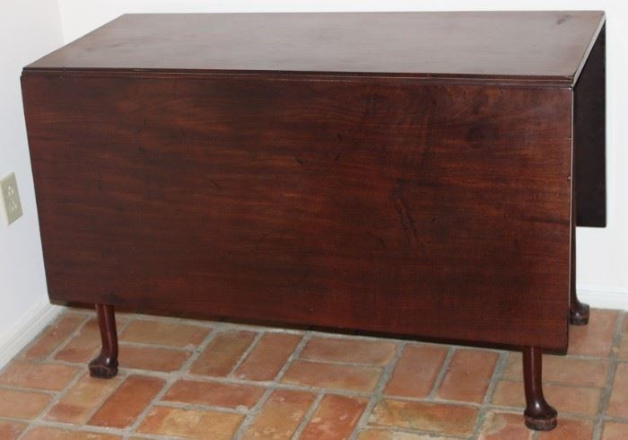 Photo showing Antique 19th Century  Queen Anne Cabriole Gate-Leg (4) Table with the drop sides down.