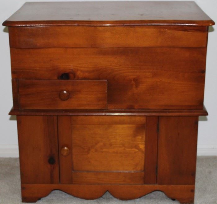 Antique New England Dry Sink.  Top Lifts for storage of Pitcher and Bowl.  Single Side Drawer for bath/Shaving Accessories and a bottom drawer for Chamber Pot Storage.  (29.5"H x 29.5"W x 18.5" D)