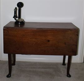 Antique Walnut Gate Leg Dropside Table with Pad Feet(27"H x 36"W x 15"D-closed w/13"Dropside, Overall 40"L)