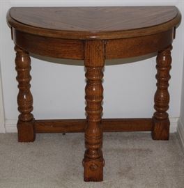 Vintage Oak Demi Lune Turned Leg Side Table (C. 1980's) 22"H x  26"W x 15"D