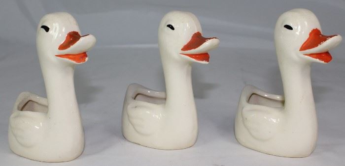 Vintage USA Pottery Ducklings
