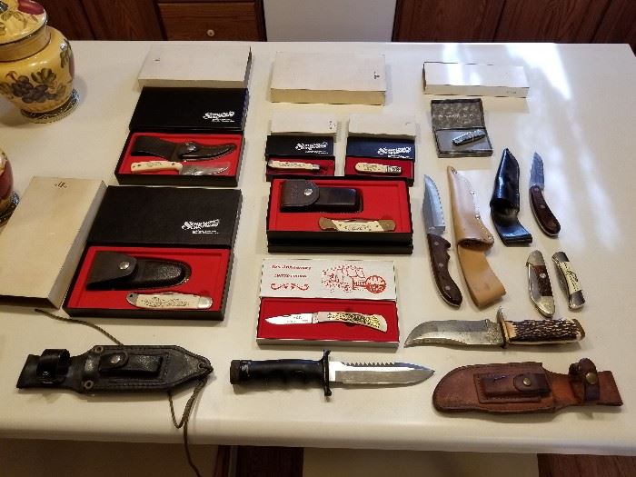 pocket knives and fixed blade knives