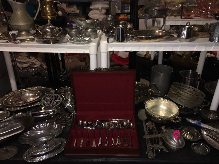 SILVER PLATE SERVING ITEMS 