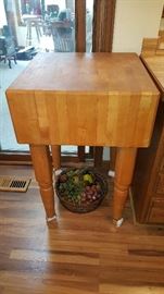 NICE BUTCHER BLOCK