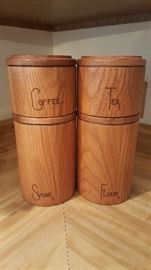 LOTS OF KITCHEN ITEMS