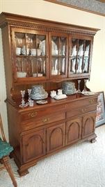 GORGEOUS CHINA HUTCH