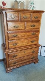 OAK DRESSER