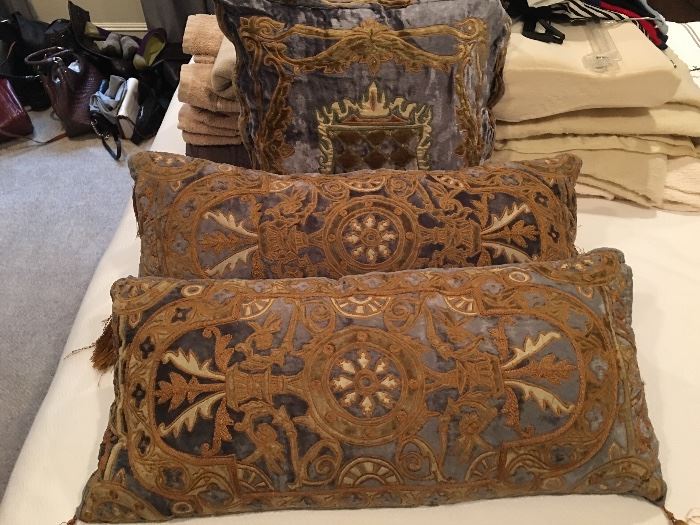 Venetian velvet pillows