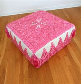 Pink/White Floor Seat/Cushion, 29" x 29"
