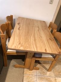 kitchen Table with 4 chairs