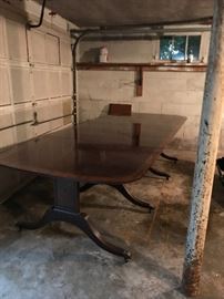 BAKER table w/ 3 leaves