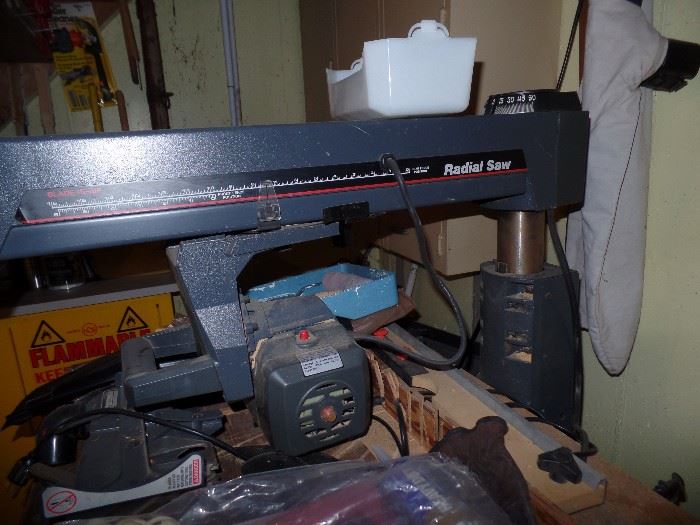 Craftsman radial saw w/table (better pictures May 7th)