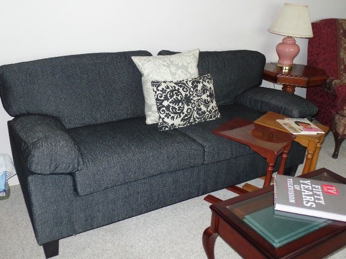Like new gray couch
