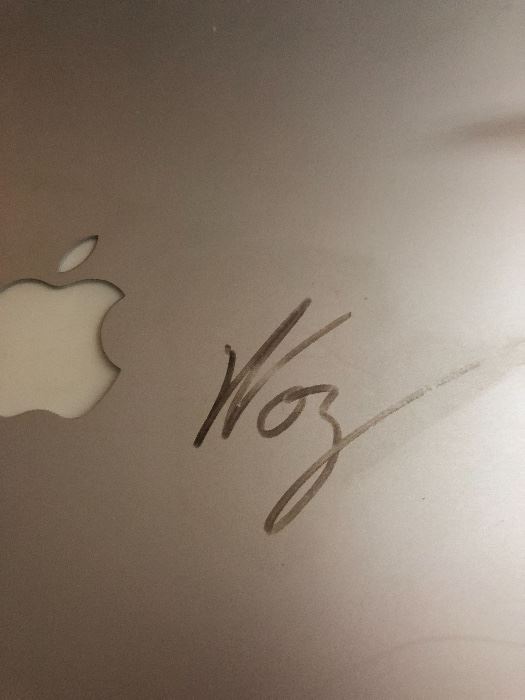 Steve Wozniak signature on a apple laptop