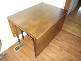 Drop Leaf Gate Leg table