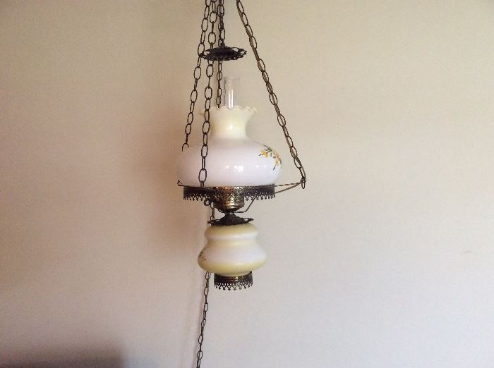ONE OF 2 MATCHING VINTAGE HANGING LAMPS