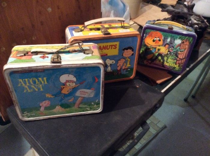 VINTAGE ATOM ANT, PEANUTS AND MORE LUNCH BOXES