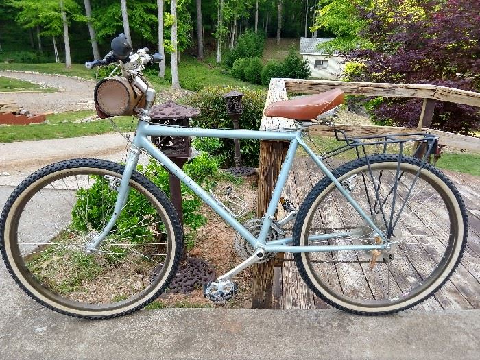 Next up, we have the Schwinn "Cimarron" bike, the #4130, with chrome-moly, bi-oval, double-butted main tubes; chrome-moly fork & stays.