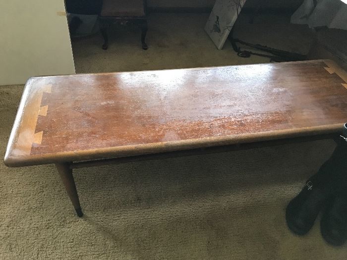 Lane MCM coffee table. (As is; needs some refinishing on the top 