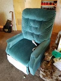 Pride Lift Recliner Chair in good condition - Presale on this item. $125. Call if you are interested. 