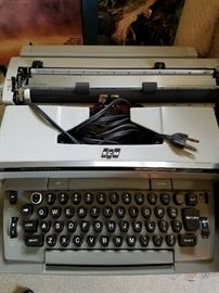 Smith Corona Vintage Typewriter with cover