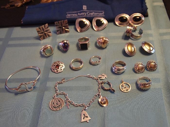 ALL JAMES AVERY IN THIS PICTURE!