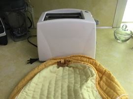 Kitchen Toaster & cover
