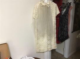 Retro short wedding dress w/veil