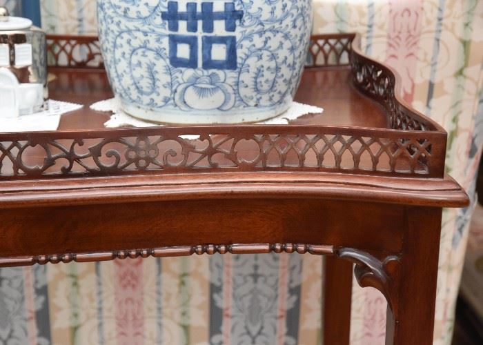 Stunning Antique Chippendale Mahogany Fretwork Tea Table
